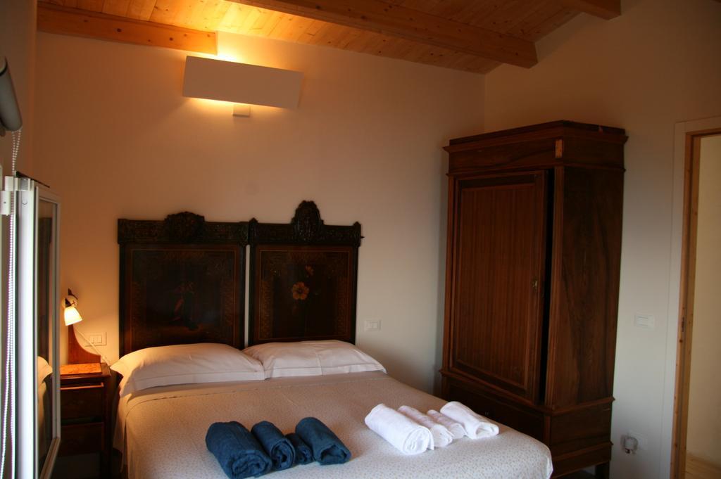 Andrea'S Home Cefalu Ruang foto